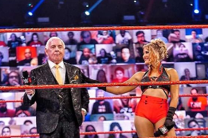 Wird Wrestler Ric Flair mit 71 erneut Vater? 