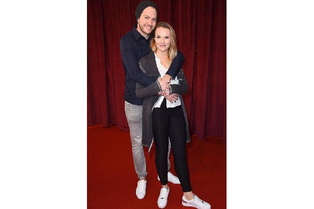 ...einen Funken Hoffnung auf die große Liebe gibt es noch: 'The Bachelorette' 2014, Anna Hofbauer, hat in der Show tatsächli...