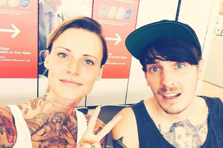 Jennifer Weist (29), bekannt als Frontfrau der Rockband Jennifer Rostock, ist ebenfalls dem Tattoo-Wahn verfallen. Kaum eine...
