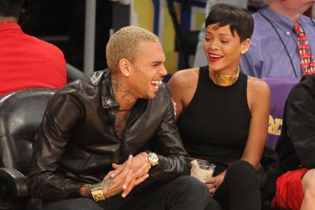 Rihanna (31) entschied sich mit ihrem damaligen Schatz Chris Brown (30) für ein gemeinsames Motiv: Das Paar ließ sich kleine...