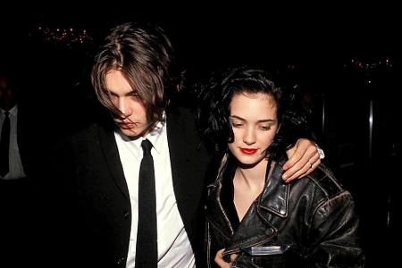 Johnny Depp (56) war sich 1989 sicher: Mit Winona Ryder (47) hat er die Richtige gefunden, was er mit einem 