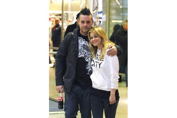 ...getrennten Promi-Paare mit Liebestattoos ist an dieser Stelle (noch lange) nicht zu Ende. Carmen Electra und Dave Navarro...