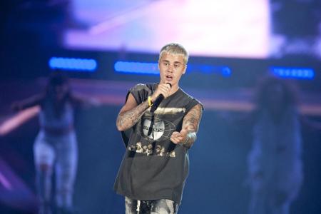 Justin Bieber (23) lässt sich nicht lumpen. Auf seiner diesjährigen Indien-Tour musste ein Helikopter stets abflugbereit sei...