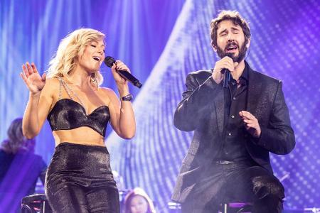US-Star Josh Groban ist extra nach Deutschland gereist, um mit Helene Fischer aufzutreten.