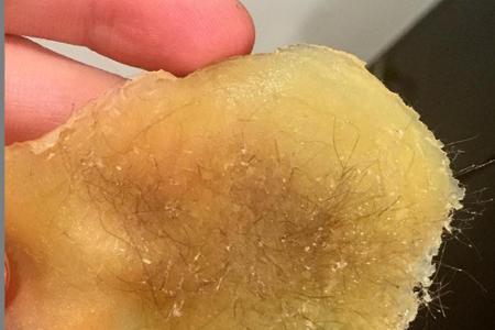 Ob Miley Cyrus den haarigen Wachsstreifen als Souvenir behalten hat?