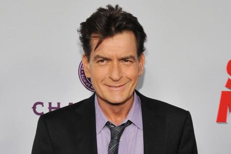 Charlie Sheen (49) ist seit Jahrzehnten für seinen ungesunden Lebenswandel bekannt. Nach eigenen Aussagen habe er 1998 am Ta...