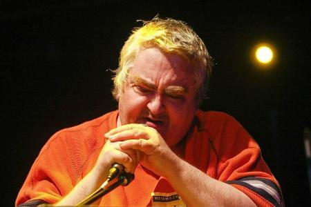 Der US-Musiker Daniel Johnston verstarb am 11. September mit 58 Jahren in der Nähe von Houston, Texas. Mit seinen Songs insp...