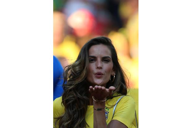 Sexy Fans 06 (6).jpg