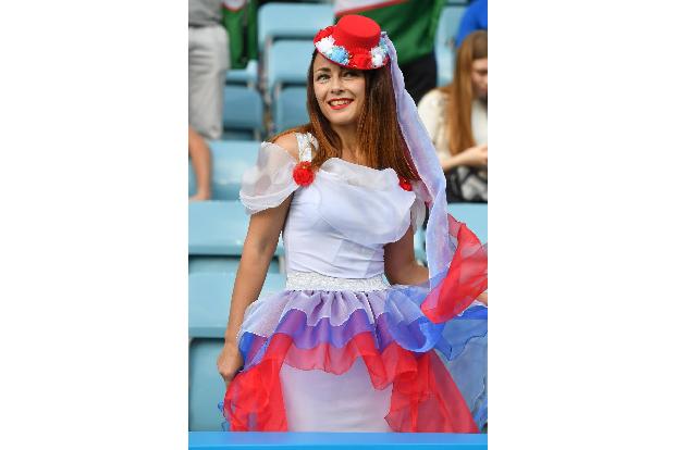 Sexy Fans 02 (7).jpg