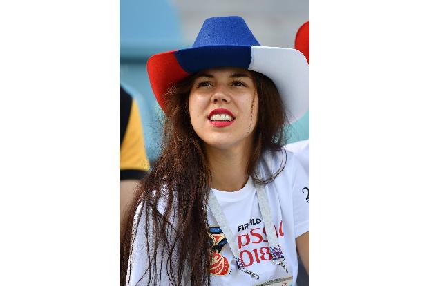 Sexy Fans 02 (6).jpg