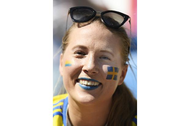 Sexy Fans 02 (3).jpg