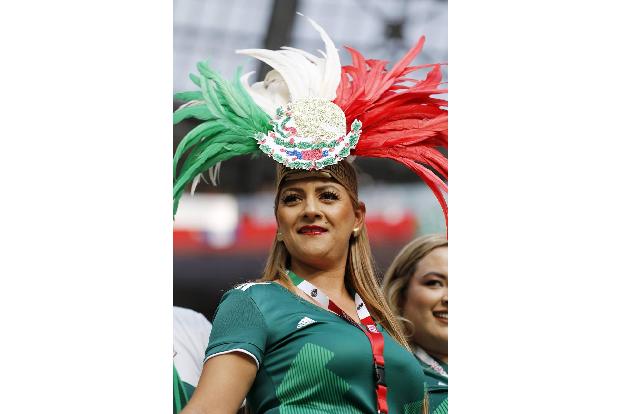 Sexy Fans 01 (20).jpg