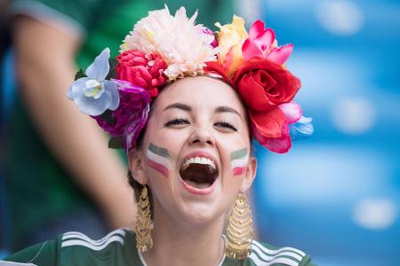 Sexy Fans 07 (8).jpg