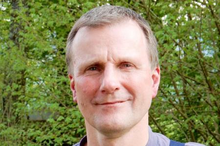 Bauer Christian (56) ist seit fünf Jahren Single und lebt im Hunsrück gemeinsam mit seinem 96-jährigen Vater auf dem Hof. Er...