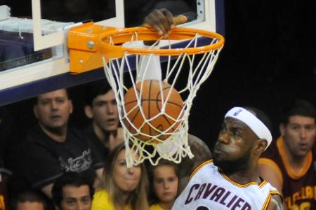 Platz 10: Basketball-Star LeBron James (32) bildet das Schlusslicht der Instagram-Großverdiener. Er bekommt mit 30,7 Million...