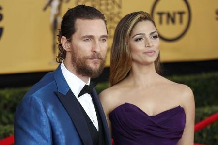 Ein Altersunterschied von 12 Jahren trennen Schauspieler Matthew McConaughey (47) und Model Camila Alves (35). Das Paar hat ...