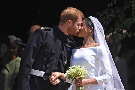 Millionen Menschen weltweit verfolgen im Mai die Royal Wedding: Prinz Harry gibt der Schauspielerin Meghan Markle das Jawort...