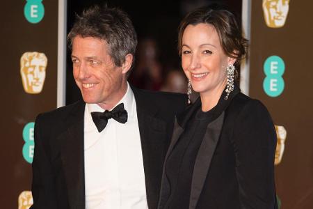 Schauspieler Hugh Grant wagt nur wenige Tage nach Prinz Harry den Gang zum Traualtar - dabei galt er doch als Heiratsmuffel....