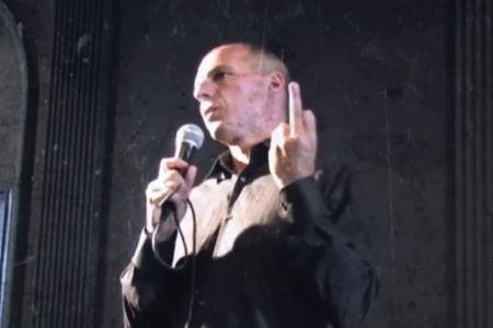 03 Varoufakis stinkefinger.jpg