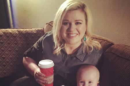 005 Kelly Clarkson httpsinstagram.comkellyclarkson 10865174_371012563023459_476286826_n.jpg