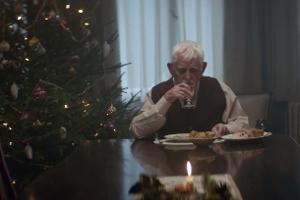 Neuer Weihnachts-Spot von Edeka: Schön oder geschmacklos?