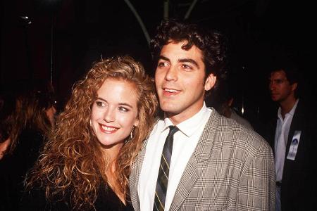 Eine besondere Hinterlassenschaft ergab sich aus der Beziehung (1987-1989) von George Clooney (55) und Kelly Preston (53). D...
