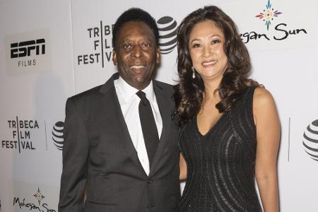 Fußball-Legende Pelé traute sich am 9. Juli zum dritten Mal. Er und Marica Aoki sind seit sechs Jahren ein Paar.