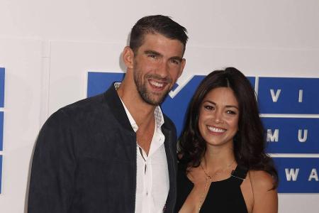 Rekord-Schwimmer Michael Phelps heiratete seine Nicole am 27. Oktober offiziell. Gerüchten zufolge hatten sich die beiden be...