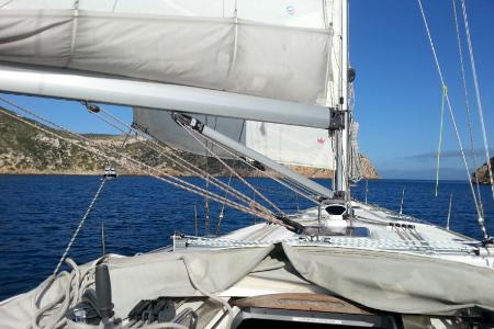 1.2.2_Segeltörn -® 2014 Copyright by Vela Aventura S.L (1).jpg