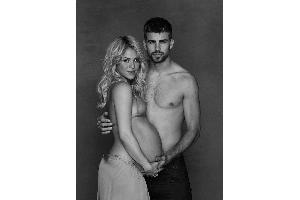 Shakira & Piqué: Nackter Babybauch für den guten Zweck