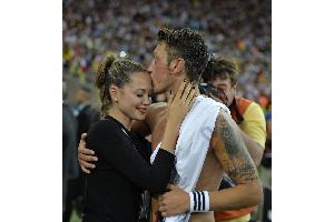 Liebesaus bei Mesut Özil und seiner Mandy?