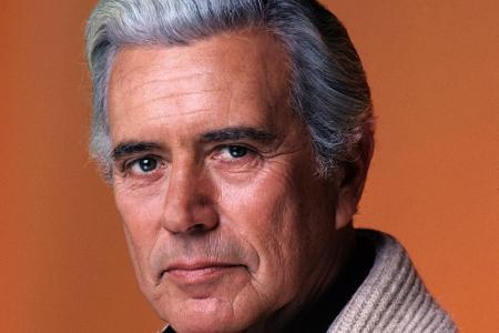 Als Familienoberhaupt Blake Carrington war John Forsythe (1918-2010) in jeder der insgesamt 218 Episoden zu sehen. Zudem lie...