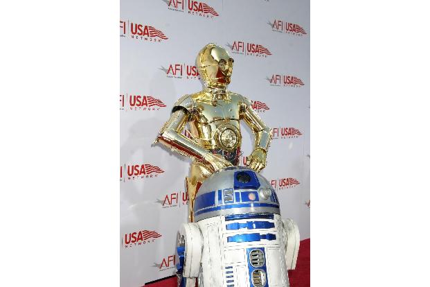 Nikki Nelson WENN R2D2.jpg