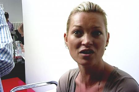 Kaum zu glauben, aber das ist tatsächlich das internationale Topmodel Kate Moss!