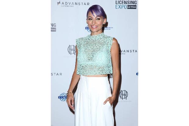 Das wohl berühmteste Adoptivkind Hollywoods ist ohne Zweifel Nicole Richie. Die 32-Jährige ist die leibliche Tochter von Pet...
