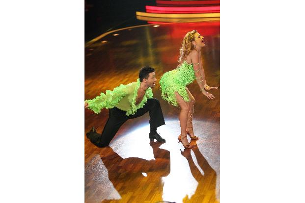 Stefanie Hertel provozierte nicht nur ihren Tanzpartner Sergiy Plyuta mit ihrem Minikleid, sondern auch die Zuschauer.