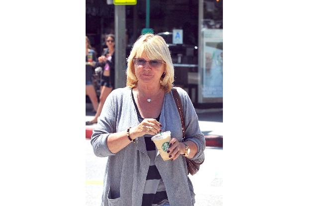 Diese Frau ist die stolze Mama von dem erfolgreichsten deutschen Topmodels und inzwischen auch schon Oma.