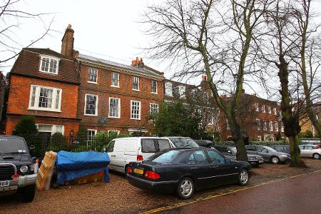 Anfang des Jahres sind Moss und Hince in dieses Haus im Londoner Stadtteil Highgate gezogen