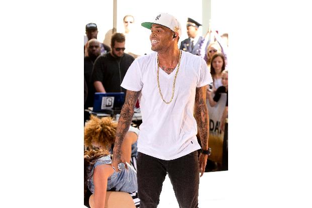 Auf Platz acht ist Rihannas Ex Freund Chris Brown.