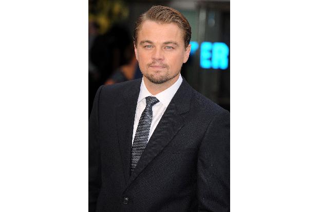 Schauspieler Leonardo DiCaprio hingegen fühlt sich offensichtlich sehr von blonden Supermodels angezogen.