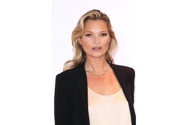 Supermodel Kate Moss hat nicht nur das perfektes Aussehen, sondern auch einen ganz bestimmten Typ Mann, auf den sie abfährt.