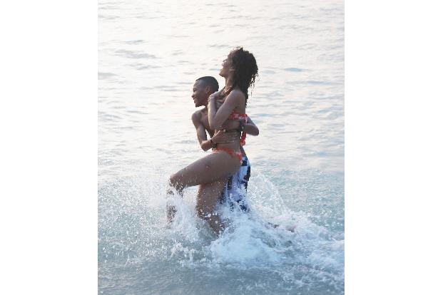 Spaß für die ganze Familie: Rihanna mit ihrem kleinen Bruder.