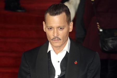 Als Schauspieler hat Johnny Depp keine Probleme mit seinen teils komischen Rollen und seltsamen Verkleidungen. Doch wenn er ...