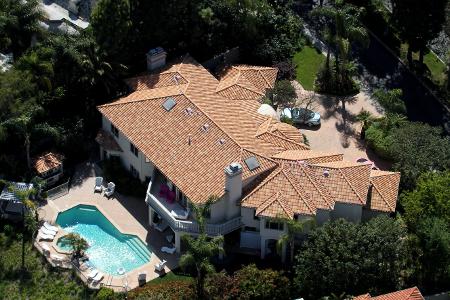 In dieser schönen Villa in den Hollywood Hills wohnt IT-Girl Paris Hilton.