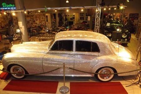 6_Rolls-Royce Cloud Silver.jpg