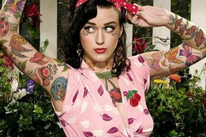 Nerd Tattoos: So heiß haben Sie diese Stars noch nie gesehen!