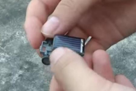 Das weltweit wohl kleinste Solarauto wiegt 10 Gramm und misst 3,1 cm x 2,3 cm x 1,6 cm.
