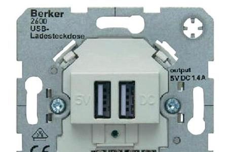 USB-Stromadapter direkt in der Wand