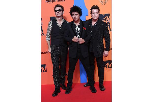 ...Green Day hat die Konzerte ihrer Hella-Mega-Tour in Singapur, Thailand, Südkorea, Japan und Hongkong verschoben. Ganz abg...