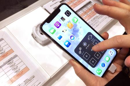 iPhone X ZUMA Press _2 .jpg